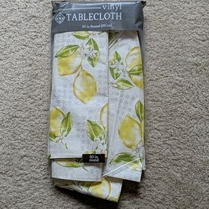 NWT Lemon 60" Round Tablecloth
